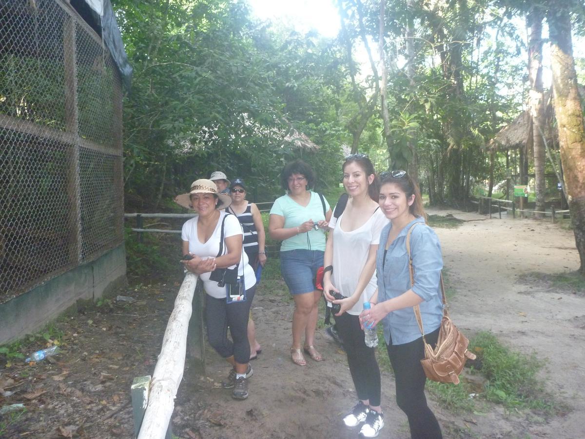 Hospedaje Las Amazonas Iquitos Eksteriør bilde