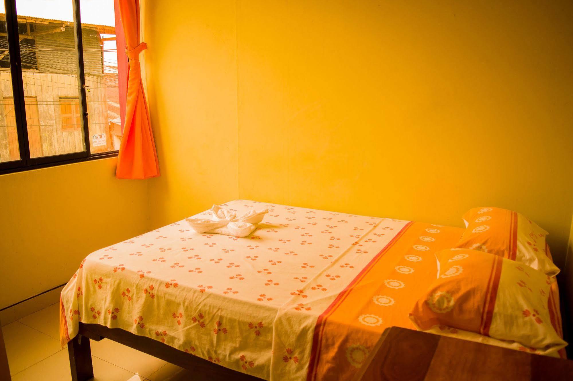 Hospedaje Las Amazonas Iquitos Eksteriør bilde